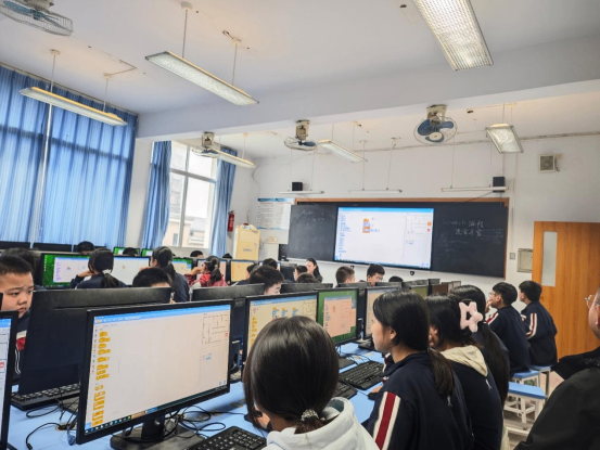 藝體組  全員賽課簡(jiǎn)訊1310.png